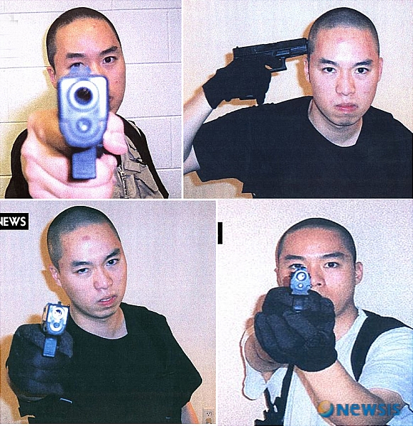 【서울=뉴시스】&nbsp; 버지니아공대 총격 참사의 용의자 조승희씨(23)가 기숙사에서 첫 총격을 가하고 이후 강의실에서 무차별 사격을 가하기까지의 시간 동안 발송한 사건 당일 자신의 권총을 든 사진과 비디오 및 기록 등이 담긴 우편물의 미 NBC 방송국에 보냈다.&nbsp; NBC 방송(www.msnbc.com)측은 이 우편물에 찍힌 날짜와 시간이 사건 당일 첫 범행과 두번째 범행 사이에 보내진 것이라고 확인했다./NBC NEWS 사이트 캡춰
