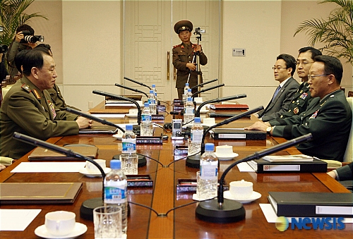 【판문점=뉴시스】 2007년 12월 열린 남북 장성급 군사회담 (뉴시스DB)