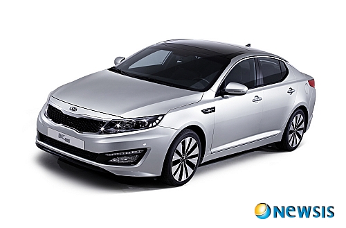 【서울=뉴시스】정병준 기자 = 기아자동차가 출시를 앞두고 있는 중형 신차 TF(프로젝트명)의 차명을 'K5'로 확정짔고 신기술과 실내 렌더링 이미지를 21일 공개했다.&nbsp; 사진은 오는 5월 국내에 출시될 기아자동차의 중형 신차 K5(사진=기아자동차 제공)./ photo@newsis.com 