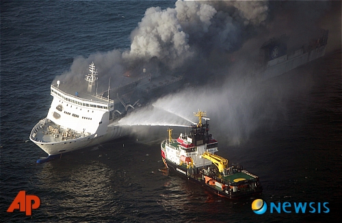덴마크 여객선 발트해서 엔진고장 좌초...승객 294명 고립
