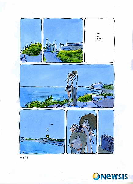 【서울=뉴시스】이재훈 기자 = 망가(漫画·Manga)는 만화를 뜻하는 일본어 단어다. 2000년 이후 일본뿐만 아니라 세계적으로 각광을 받고 있다. 특히, 다양한 창의성을 효과적으로 일깨울 수 있는 대중매체로 급부상 중이다. 영화를 비롯해 애니메이션, 게임 등 장르를 넘나들며 세력을 확장하고 있다.&nbsp; 아트선재센터가 일본국제교류기금과 함께 선보이는 전시회 ‘망가: 일본만화의 새로운 표현’은 최근 10여년간 망가의 흐름을 보여주는 작품들로 구성됐다.&nbsp; ‘넘버 파이브’ ‘신만이 아는 세계’ ‘슈가 슈가 룬’ ‘벡’ ‘해수의 아이’ ‘소라닌’ ‘역에서 5분’ ‘센넨화보’ ‘노다메 칸타빌레’ 등 현대를 대표하는 일본 작가 9명의 작품이 내걸린다.&nbsp;&nbsp; 이 가운데 마쓰모토 타이요(43)의 ‘넘버 파이브’는 생태계가 파멸된 이후 인류가 만든 초인류 평화대와 저항자에 대한 이야기로 주목 받는다. 만화의 배경을 크게 확대해 전시장 초입에 설치, 관람객의 눈길을 끈다.&nbsp; 해럴드 사쿠이시(41)의 ‘벡’은 만화 속 밴드의 콘서트 장면을 3개의 스크린을 통해 보여준다. 사운드 없이 감상하게 만들어 음악을 시각적으로 느낄 수 있게끔 구현한다.&nbsp; 이가라시 다이스케(41)의 ‘해수의 아이’는 최근 이슈가 되고 있는 생태학에 관한 작품이다. 바다를 연상시키는 빙 둘러싼 공간에서 이뤄진다.&nbsp; 아사노 이니오(30)의 ‘소라닌’은 만화에 등장하는 20대 남녀주인공이 살 법한 원룸이 함께 설치돼 작품의 이해를 돕는다.&nbsp; 교 마치코(30)의 인터넷 연재만화 ‘센넨화보’는 만화의 보급형태가 인쇄 매체에서 웹 매체로 변화되고 있는 양상을 보여주는 대표적인 작품이다.&nbsp; 니노미야 토모코(41)의 ‘노다메 칸타빌레’는 자동피아노로 연주되는 음악과 함께 작품을 감상할 수 있게끔 꾸몄다. 이미 애니메이션과 TV드라마, 영화 등으로 만들어졌으며 국내에서도 인기가 높다.&nbsp; 이번 전시를 협력한 미토예술관 현대미술센터의 큐레이터 다카하시 미즈키(37)는 “주로 책을 통해 접하는 망가를 전시로는 어떻게 보여줄지 고민했다”며 “번역과 복제 기술이 발전하면서 그림을 즐기는 자세와 생각이 변했는데 그런 부분에 초점을 맞췄다”고 밝혔다. “9·11 테러와 동세대 젊은이들의 고민 등 지난 10년간 벌어진 현상을 그린 망가를 중심으로 작품을 선별했다”며 “이 전시를 출발점으로 망가에 대한 더 활발한 논의가 펼쳐졌으면 좋겠다”고 바랐다.&nbsp; 전시공간을 디자인한 도요시마 히데키(39)는 “관람객이 작품을 보면서 질문하고 자연스럽게 그 답을 찾아가게끔 구성했다”며 “작품을 2차원으로 접한 후 3차원으로 체험하고 다시 2차원으로 느낄 수 있는 기회가 될 것”이라고 알렸다.&nbsp;&nbsp; 4일부터 2011년 2월13일까지 서울 종로구 소격동 아트선재센터에서 볼 수 있다. 이해를 돕기 위해 ‘만화로 이해하는 망가전’ 가이드북이 제작된다. 개막일에는 다카하시 미즈키와 도요시마 히데키와의 대화가 진행된다. 2011년 1월20일에는 ‘문화사회학적 만화 읽기’를 주제로 심포지엄도 마련된다. 성인 3000원, 학생 1500원. 아트선재센터 02-733-8945&nbsp; realpaper7@newsis.com&nbsp; 