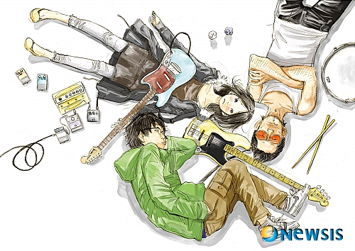 【서울=뉴시스】이재훈 기자 = 망가(漫画·Manga)는 만화를 뜻하는 일본어 단어다. 2000년 이후 일본뿐만 아니라 세계적으로 각광을 받고 있다. 특히, 다양한 창의성을 효과적으로 일깨울 수 있는 대중매체로 급부상 중이다. 영화를 비롯해 애니메이션, 게임 등 장르를 넘나들며 세력을 확장하고 있다.&nbsp; 아트선재센터가 일본국제교류기금과 함께 선보이는 전시회 ‘망가: 일본만화의 새로운 표현’은 최근 10여년간 망가의 흐름을 보여주는 작품들로 구성됐다.&nbsp; ‘넘버 파이브’ ‘신만이 아는 세계’ ‘슈가 슈가 룬’ ‘벡’ ‘해수의 아이’ ‘소라닌’ ‘역에서 5분’ ‘센넨화보’ ‘노다메 칸타빌레’ 등 현대를 대표하는 일본 작가 9명의 작품이 내걸린다.&nbsp;&nbsp; 이 가운데 마쓰모토 타이요(43)의 ‘넘버 파이브’는 생태계가 파멸된 이후 인류가 만든 초인류 평화대와 저항자에 대한 이야기로 주목 받는다. 만화의 배경을 크게 확대해 전시장 초입에 설치, 관람객의 눈길을 끈다.&nbsp; 해럴드 사쿠이시(41)의 ‘벡’은 만화 속 밴드의 콘서트 장면을 3개의 스크린을 통해 보여준다. 사운드 없이 감상하게 만들어 음악을 시각적으로 느낄 수 있게끔 구현한다.&nbsp; 이가라시 다이스케(41)의 ‘해수의 아이’는 최근 이슈가 되고 있는 생태학에 관한 작품이다. 바다를 연상시키는 빙 둘러싼 공간에서 이뤄진다.&nbsp; 아사노 이니오(30)의 ‘소라닌’은 만화에 등장하는 20대 남녀주인공이 살 법한 원룸이 함께 설치돼 작품의 이해를 돕는다.&nbsp; 교 마치코(30)의 인터넷 연재만화 ‘센넨화보’는 만화의 보급형태가 인쇄 매체에서 웹 매체로 변화되고 있는 양상을 보여주는 대표적인 작품이다.&nbsp; 니노미야 토모코(41)의 ‘노다메 칸타빌레’는 자동피아노로 연주되는 음악과 함께 작품을 감상할 수 있게끔 꾸몄다. 이미 애니메이션과 TV드라마, 영화 등으로 만들어졌으며 국내에서도 인기가 높다.&nbsp; 이번 전시를 협력한 미토예술관 현대미술센터의 큐레이터 다카하시 미즈키(37)는 “주로 책을 통해 접하는 망가를 전시로는 어떻게 보여줄지 고민했다”며 “번역과 복제 기술이 발전하면서 그림을 즐기는 자세와 생각이 변했는데 그런 부분에 초점을 맞췄다”고 밝혔다. “9·11 테러와 동세대 젊은이들의 고민 등 지난 10년간 벌어진 현상을 그린 망가를 중심으로 작품을 선별했다”며 “이 전시를 출발점으로 망가에 대한 더 활발한 논의가 펼쳐졌으면 좋겠다”고 바랐다.&nbsp; 전시공간을 디자인한 도요시마 히데키(39)는 “관람객이 작품을 보면서 질문하고 자연스럽게 그 답을 찾아가게끔 구성했다”며 “작품을 2차원으로 접한 후 3차원으로 체험하고 다시 2차원으로 느낄 수 있는 기회가 될 것”이라고 알렸다.&nbsp;&nbsp; 4일부터 2011년 2월13일까지 서울 종로구 소격동 아트선재센터에서 볼 수 있다. 이해를 돕기 위해 ‘만화로 이해하는 망가전’ 가이드북이 제작된다. 개막일에는 다카하시 미즈키와 도요시마 히데키와의 대화가 진행된다. 2011년 1월20일에는 ‘문화사회학적 만화 읽기’를 주제로 심포지엄도 마련된다. 성인 3000원, 학생 1500원. 아트선재센터 02-733-8945&nbsp; realpaper7@newsis.com&nbsp; 