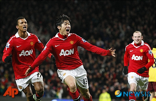 [맨체스터=AP/뉴시스] 박지성은 맨체스터 유나이티드 시절 큰 경기에 강한 선수였다. 2010.12.13.