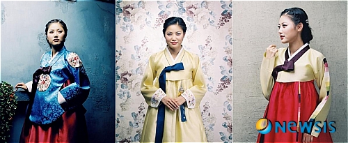 【서울=뉴시스】이재훈 기자 = ‘야한 여자’ 차수정(25)이 전혀 야하지 않게 새해인사를 했다. <관련기사 있음> realpaper7@newsis.com