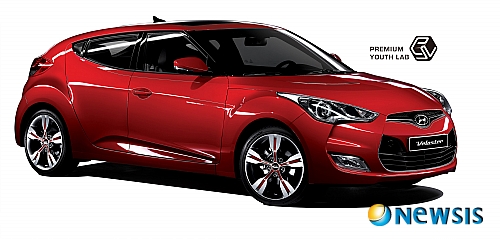 【서울=뉴시스】정병준 기자 = 현대자동차는 신개념 PUV 벨로스터(프로젝트명 FS)의 주요사양과 운영모델, 멤버십 프로그램 등을 공개하고 본격적인 사전 마케팅에 돌입한다고 10일 밝혔다.&nbsp; 벨로스터(사진)는 '새로운 생각을 통해 고객의 마음속에 존재하던 차를 실현한다'는 명제를 개발 모토로 현대차의 새로운 브랜드 슬로건(New Thinking New Possibilities) 발표 이후 첫 번째로 선보이는 신차다(사진=현대자동차 제공)./ photo@newsis.com 