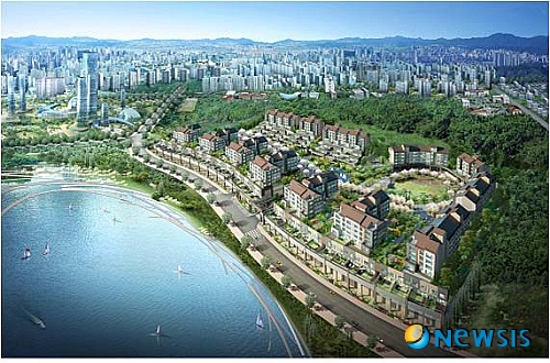 【서울=뉴시스】&nbsp; 아이에스동서는 광교신도시 원천호수공원 앞 B7블록에 테라스하우스 '광교 에일린의 뜰' 240가구를 이달 분양한다고 4일 밝혔다. 이 아파트는 지하 3층~지상 4층 총 28개동 규모다. 전용면적 ▲123A㎡ 102가구 ▲134B㎡ 39가구 ▲134C㎡ 36가구 ▲134D㎡ 16가구 ▲138E㎡ 34가구 ▲145F㎡ 13가구로 구성됐다. (사진=아이에스동서 제공)&nbsp; photo@newsis.com 