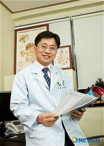 【서울=뉴시스】유희연 기자 = 부천우리병원 한상훤 병원장.(사진=서울신문에이앤비 제공)&nbsp; photo@newsis.com 