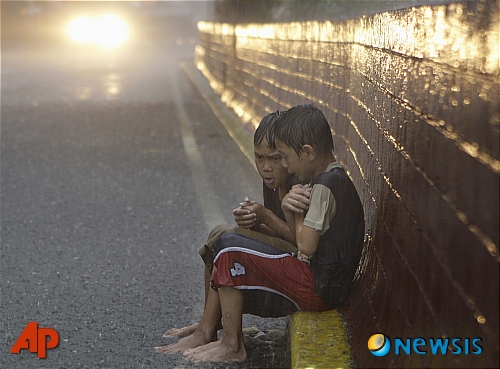 "어릴 때 무시·박탈감 느끼면 뇌 발달에 지장"英연구 결과