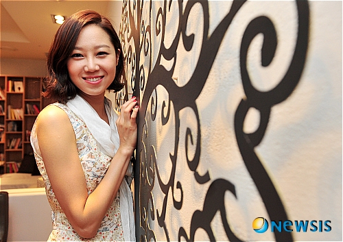 【서울=뉴시스】박세연 기자 = 28일 서울 압구정의 한 카페에서 최근 종 영한 드라마 최고의 사랑에 출연한 배우 공효진을 인터뷰 했다.&nbsp; psy5179@newsis.com