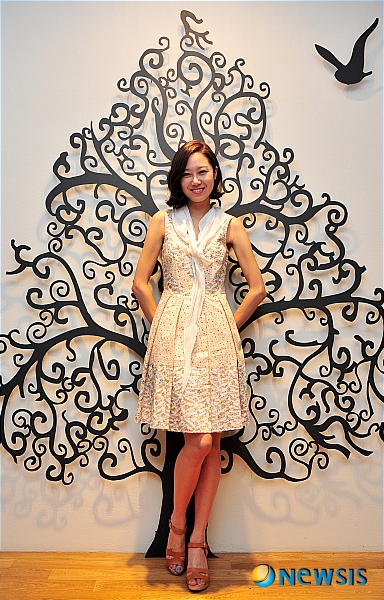 【서울=뉴시스】박세연 기자 = 28일 서울 압구정의 한 카페에서 최근 종 영한 드라마 최고의 사랑에 출연한 배우 공효진을 인터뷰 했다.&nbsp; psy5179@newsis.com