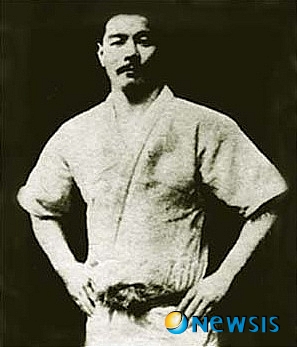 【서울=뉴시스】브라질에 실전 유술을 전한 마에다 미츠요.