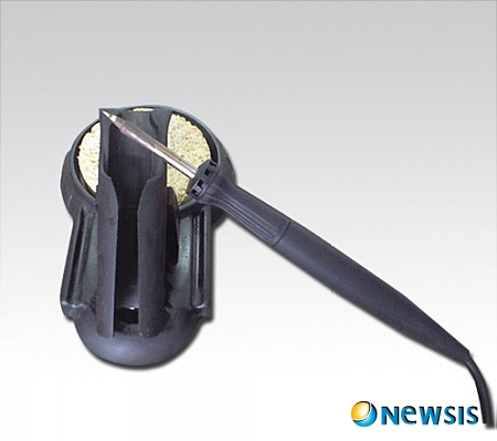 【서울=뉴시스】유희연 기자 = 퀵코리아의 고주파인두기 PS-800.(사진=퀵코리아 제공)&nbsp; photo@newsis.com