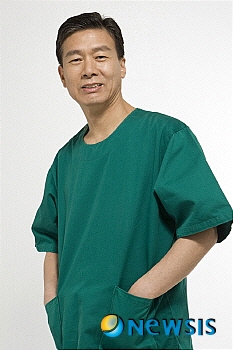 【서울=뉴시스】온라인뉴스팀 = 한호비뇨기과 서장기 원장.(사진=한호비뇨기과 제공)&nbsp;&nbsp; photo@newsis.com