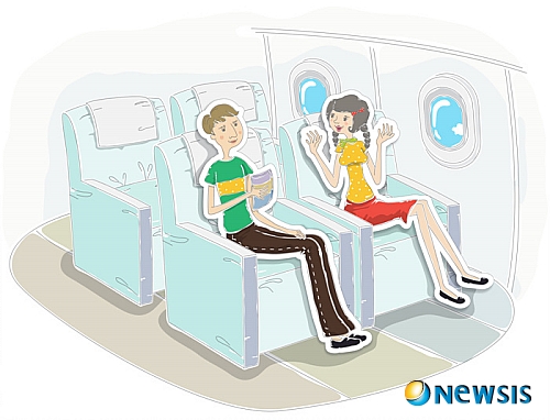 【서울=뉴시스】온라인뉴스팀 = 비행기를 탈 때는 건조한 기내환경 탓에 눈이 더욱 건조해질 수 있으므로 인공눈물을 수시로 넣어 눈을 촉촉하게 유지해야 한다. <사진=명안과 제공> photo@newsis.com
