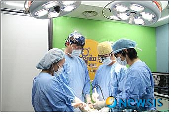 【서울=뉴시스】유희연 기자 = 최근 양악수술을 통해 이미지 메이킹이 강조되고 있다.(사진=리젠성형외과 제공)&nbsp;&nbsp; photo@newsis.com