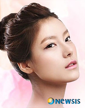 【서울=뉴시스헬스/뉴시스】 최근 성형이 콤플렉스에서 벗어나 더 나은 삶을 살 수 있게 해주는 하나의 촉진제가 되고 있다. <사진=아이디병원 제공> 조진성기자 cjs@newsishealth.com