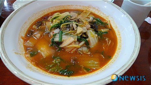 【서울=뉴시스】김정환의 맛있는 집&nbsp; 짜장면 하나, 짬뽕 한 그릇이라도 특별한 곳에서 먹고 싶다면 주저하지 말고 이 집으로 가라.