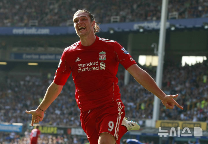 [리버풀=AP/뉴시스]리버풀 시절 앤디 캐롤. 2011.10.01.