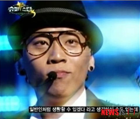 【서울=뉴시스】김지은 기자 = M넷 '슈퍼스타K 3' 톱7 '울랄라세션' 멤버 임윤택이 위암 4기에도 무대위에서 투혼을 발휘하고 있다. 