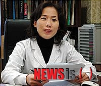 【서울=뉴시스헬스/뉴시스】 마루성형외과 김진이 원장. (사진=마루성형외과 제공) 조진성기자 cjs@newsishealth.com