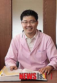 【서울=뉴시스헬스/뉴시스】 일산 메디에스클리닉 박광우 원장. (사진=일산 메디에스클리닉 제공) 조진성기자 cjs@newsishealth.com