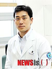 【서울=뉴시스헬스/뉴시스】 일산 튼튼병원 황주연 원장. (사진=일산 튼튼병원 제공)