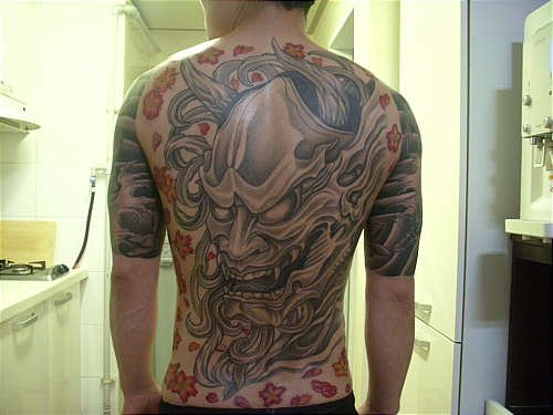 【대구=뉴시스】박준 기자 = 26일 경북지방경찰청 광역수사대는 청소년을 상대로 불법으로 문신 시술을하고 수 천만원대의 부당 이득을 챙긴 일당을 검거, 보건범죄단속에관한특별조치법위반 혐의로 불구속 입건했다.(사진=경북경찰청 제공)&nbsp; photo@newsis.com&nbsp;&nbsp; 