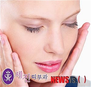 【서울=뉴시스헬스/뉴시스】 겨울철에 쉽게 나타나는 안면홍조는 얼굴이 쉽게 붉어지는 얼굴 붉음증 증상이다. (사진=세진피부과 제공) 조진성기자 cjs@newsishealth.com