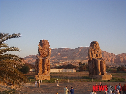 【서울=뉴시스】 윤소희의 '음악과 여행'<81>&nbsp; 내게 있어 아라비아 음악은 사막의 모래알처럼 잔잔히 흐르는 선율, 갖가지 음색의 타악 절주로 이국적인 정취를 물씬 풍기는 신비로움 그 자체였다. 이러한 이국적 동경심은 유럽의 작곡가들도 마찬가지였는지, 클래식 음악 곳곳에는 아라비아적 소재와 음률이 등장했다. 케텔비의 페르시아 시장·차이코프스키의 호두까기 인형 중 아라비아 춤·베르디의 아이다 등을 통해 아라비아에 대한 상상을 했다. 엘리자베스 테일러가 연기했던 영화 ‘클레오파트라’를 보며 생긴 아라비아에 대한 호기심도 이루 말할 수가 없었다.&nbsp; 