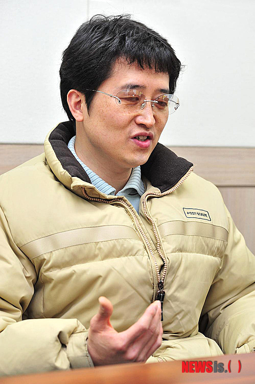 【광주=뉴시스】안현주 기자 = 입학사정관전형으로 2012학년도 조선대학교 특수교육과에 입학하는 박동해(41) 학생은 1일