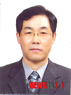 【동해=뉴시스】김경목 기자 = 천영재(사진·52) 강원 동해경찰서 경무과 경무계장. (사진=동해경찰서 제공)