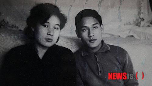 【서울=뉴시스】국경과 세월을 넘어 30년만에 사랑을 이룬 북한 여성 이영희(왼쪽)씨와 베트남 남성 팜 녹 칸씨. 영국 BBC 방송은 14일(현지시간) 벨런타인데이를 맞아 이들의 사연을 보도했다. <사진 출처 : 英 BBC 웹사이트>