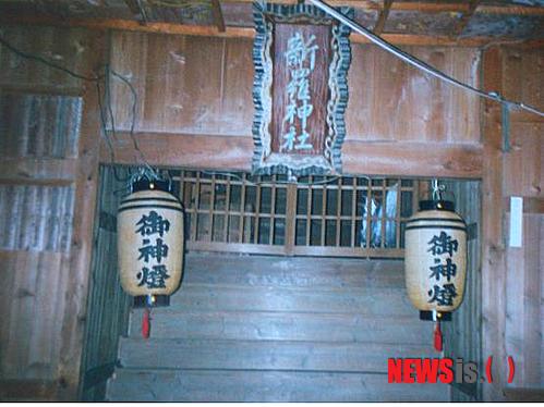 【서울=뉴시스】하도겸의 ‘일본 속 우리 신불(神佛)을 찾아서’ <2>&nbsp; 국립민속박물관 학예연구사 = 일본은 네 개의 커다란 섬으로 이뤄진 섬나라다. 우리나라에서 가까운 섬이 규슈(九州), 도쿄·오사카가 있는 섬이 혼슈(本州)다. 규슈와 혼슈 아래에 시코쿠(四國)라는 또 하나의 커다란 섬에 있다. 도쿠시마현(德島縣) 북쪽에 있는 나루토시(鳴門市) 나루토초(鳴門町) 도사하쿠(土佐泊)가 바로 그곳이다. 