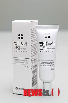 【서울=뉴시스헬스/뉴시스】 동아제약이 바르는 기미·주근깨·검은반점 치료제인 '멜라노사 크림'을 출시했다. (사진=동아제약 제공) 이창민 기자 cmlee@newsishealth.com