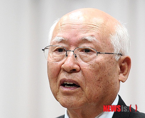 【서울=뉴시스】신동립의 잡기노트 <293>&nbsp; 아리랑이 천군만마를 얻었다. 이윤구 박사가 한겨레아리랑연합회 이사장으로 바삐 뛰고 있다.&nbsp; 문화부장 reap@newsis.com 