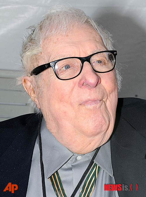 【로스앤젤레스=AP/뉴시스】5일 밤 숨진 미 공상과학 소설 작가 레이 브래드버리.