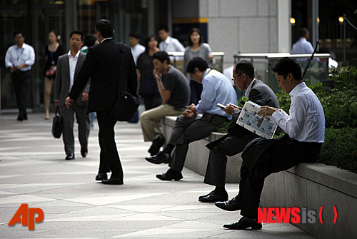 일본 6월 실업률 4개월째 2.5%…"1인당 일자리 1.22개·0.02P↓"