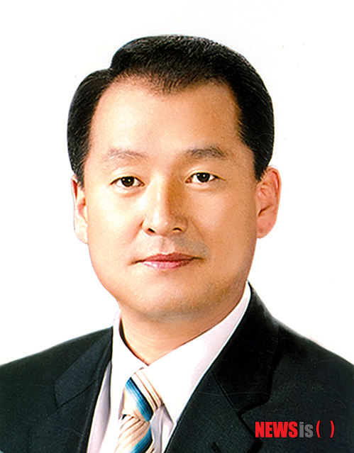 【대전=뉴시스】김현진 기자 = 대전시의회는 17일 제203회 임시회 윤리특별위원회 제1차회의를 열어 박 종선 의원(유성구2, 선진당)을 후반기 윤리특별위원회 위원장으로 선출했다. (사진= 대전시의회 제공)&nbsp; lionel@newsis.com