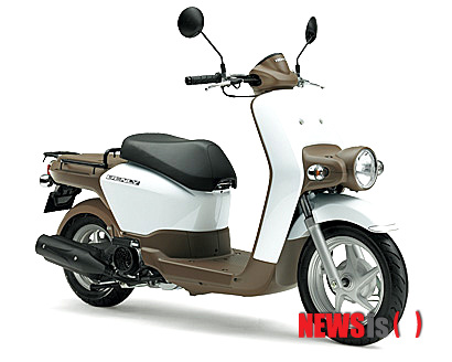 【서울=뉴시스】혼다코리아는 비즈니스 전용 모터사이클 '벤리110'의 내달 출시를 앞두고 사전예약 판매와 함께 다양한 이벤트를 진행한다고 26일 밝혔다. 혼다 Benly110. (사진=혼다코리아 제공)&nbsp; photo@newsis.com