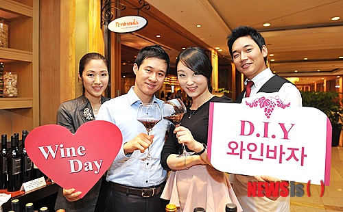 【서울=뉴시스】김정환 기자= 천고마비의 계절을 맞아 서울 시내 호텔들이 다채로운 음식 프로모션으로 호객하고 있다.&nbsp; ace@newsis.com