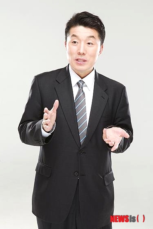 【서울=뉴시스】김정환 기자 = 결혼정보회사 선우가 창사 21주년을 맞이해 기존의 이용료 선납제를 후불제 서비스로 전환했다.&nbsp; 선납제는 회원이 결혼정보회사에 1년치 이용료를 미리 내고 서비스를 제공 받는 방식이다. 반면, 만남 성사 시 회당 수수료를 받는 것이 후불제다.&nbsp;&nbsp; ace@newsis.com 