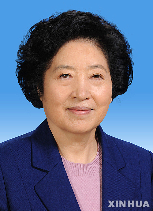 【베이징=신화/뉴시스】중국 공산당이 '기율 위반' 혐의로 조사 중인 링지화(令計劃) 통일전선공작부장(통전부장)의 후임으로 쑨춘란(孫春蘭·64·여) 중앙정치국 위원을 임명했다. 31일 중국 공산당 중앙위원회는 공식 성명을 통해 이 같은 인사를 확인했다. 쑨 위원의 자료사진. 2014.12.31 