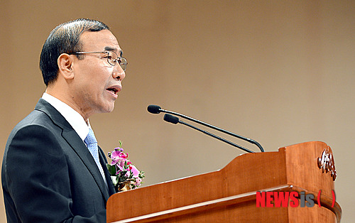 【서울=뉴시스】지난 2012년 12월3일 서울 서초동 대검찰청에서 한상대 전 검찰총장이 퇴임사를 하고 있다.(사진=뉴시스DB)