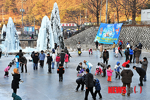 【포천=뉴시스】이종구 기자 = 겨울대표 축제인 ‘제9회 포천 백운계곡 동장군축제’가 오는 12월 29일부터 한달간 백운계곡 일원에서 열린다. (사진=포천시청 제공)&nbsp; leejg@newsis.com