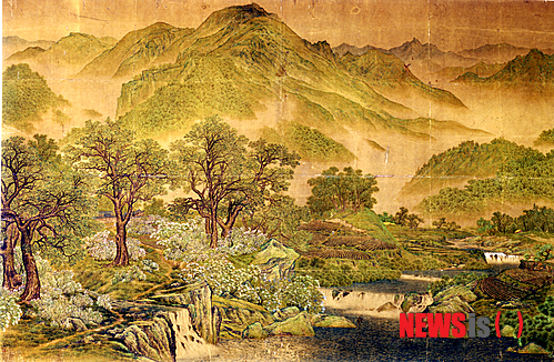 【대전=뉴시스】박희송 기자 = 문화재청은 18일 우리나라 1920~1930년대 미술사와 예술적으로 가치가 있는 작품 중 노수현의 '신록(新綠)', 이상범의 '초동(初冬)', 이영일의 '시골소녀', 배운성의 '가족도', 김환기의 '론도(Rondo)', 오지호의 '남향집' 등 근대회화 작품 6건을 문화재로 등록 예고했다. 사진은 노수현의 신록. (사진=고려대학교 박물관 제공) photo@newsis.com