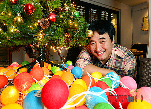 【서울=뉴시스】 박문호 기자 = 영화 '반창꼬'의 정기훈 감독이 21일 오후 서울 신사동 마마돈마마에서 뉴시스와 인터뷰를 하고 있다.&nbsp; go2@newsis.com