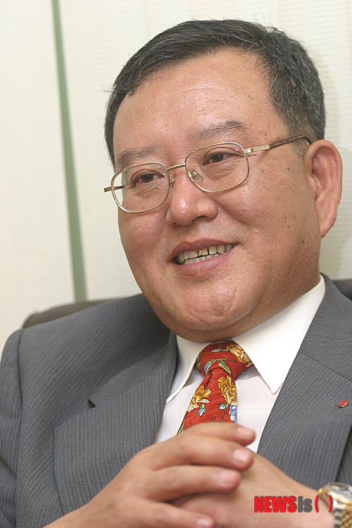 【평창=뉴시스】홍춘봉 기자 = 31일 강원 평창군 알펜시아카지노 심양보 회장(60)은 "양양공항 활성화가 강원도의 살 길"이라고 강조하고 있다. casinohong@newsis.com