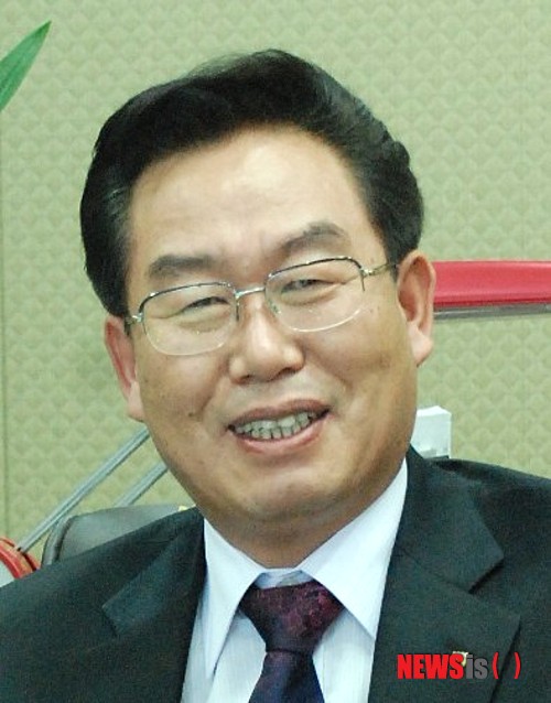 【수원=뉴시스】이정하 기자 = 경기 수원농생명과학고 총동창회는 제25대 총동창회장에 서정석(사진) 농협 수원시지부장이 선출됐다고 14일 밝혔다. (사진=수원농생명과학고 총동창회 제공)&nbsp; photo@newsis.com