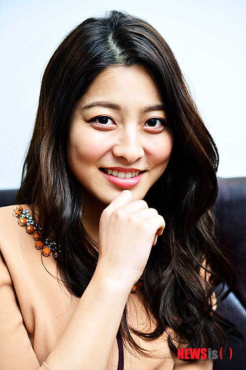 【서울=뉴시스】 박문호 기자 = 배우 박세영이 21일 오후 서울 신사동 마마돈마마에서 뉴시스와 인터뷰를 하고 있다. 배우 박세영은 최근 막을 내린 KBS 2TV '학교 2013'에서 모범생 송하경 역으로 열연했다. go2@newsis.com 