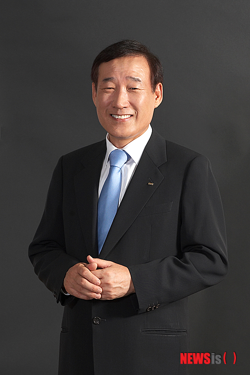 【서울=뉴시스】이운형 세아제강 회장.(사진=세아제강 제공)&nbsp; photo@newsis.com